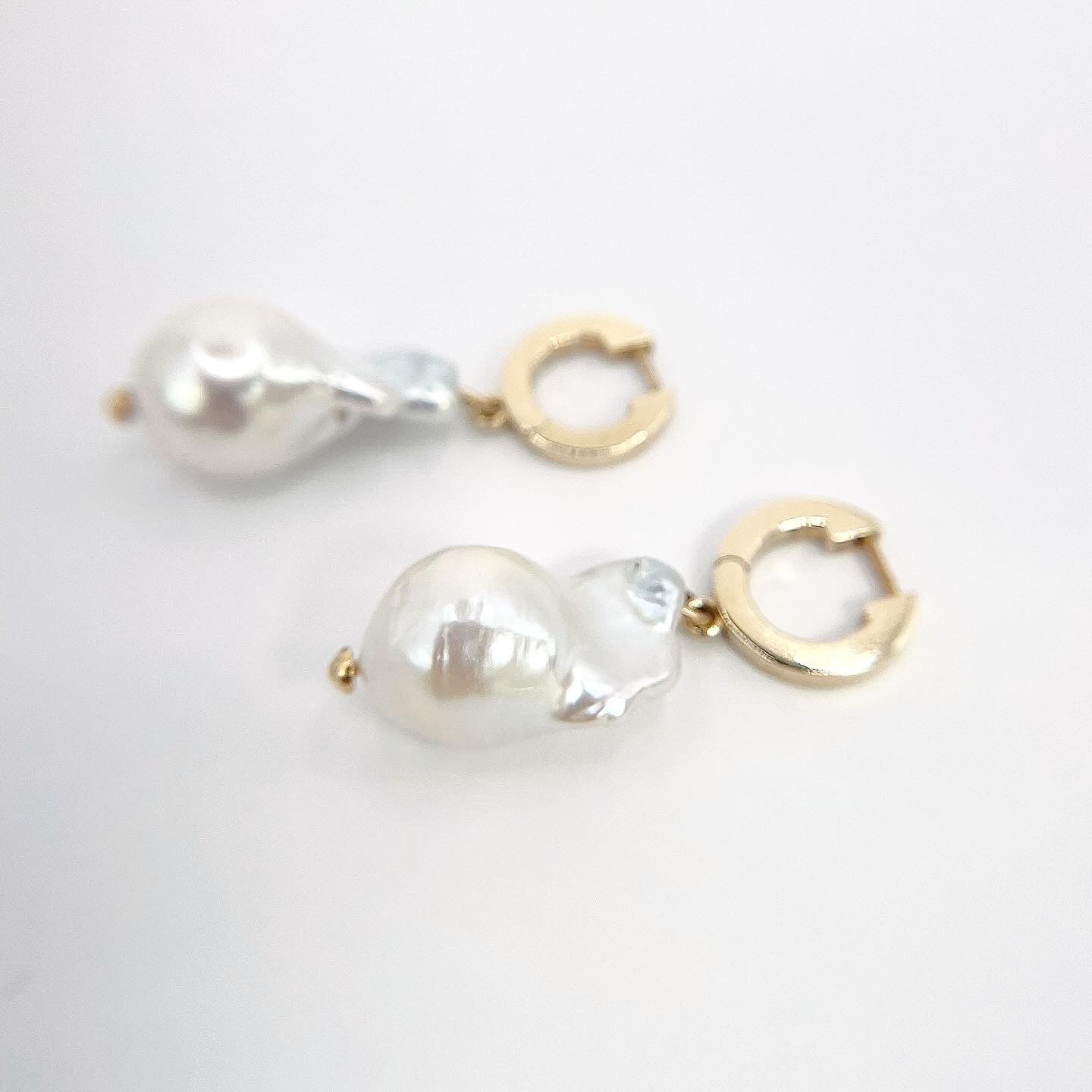 14K Yellow Gold Baroque Pearl Huggie Hoop Earrings